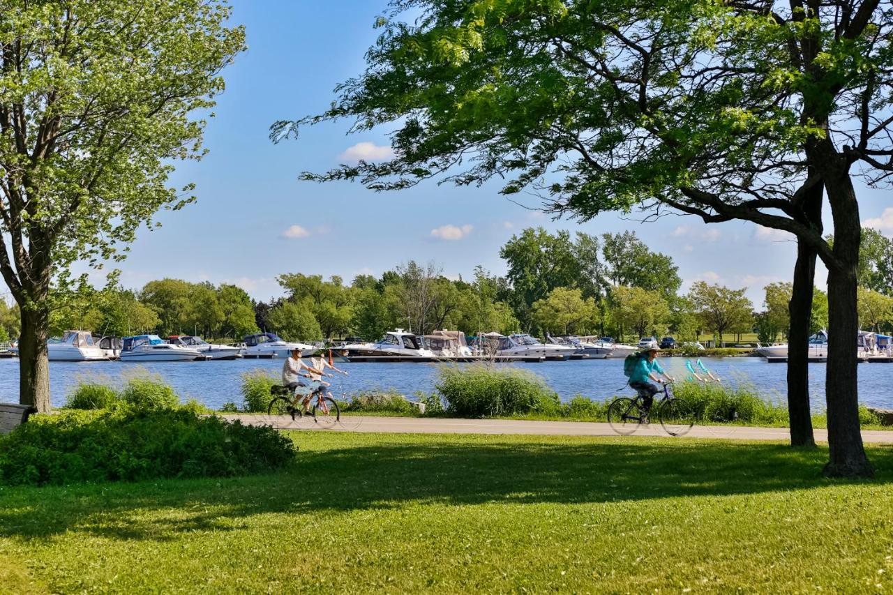 Free Parking In Beautiful Lachine Montréal Dış mekan fotoğraf